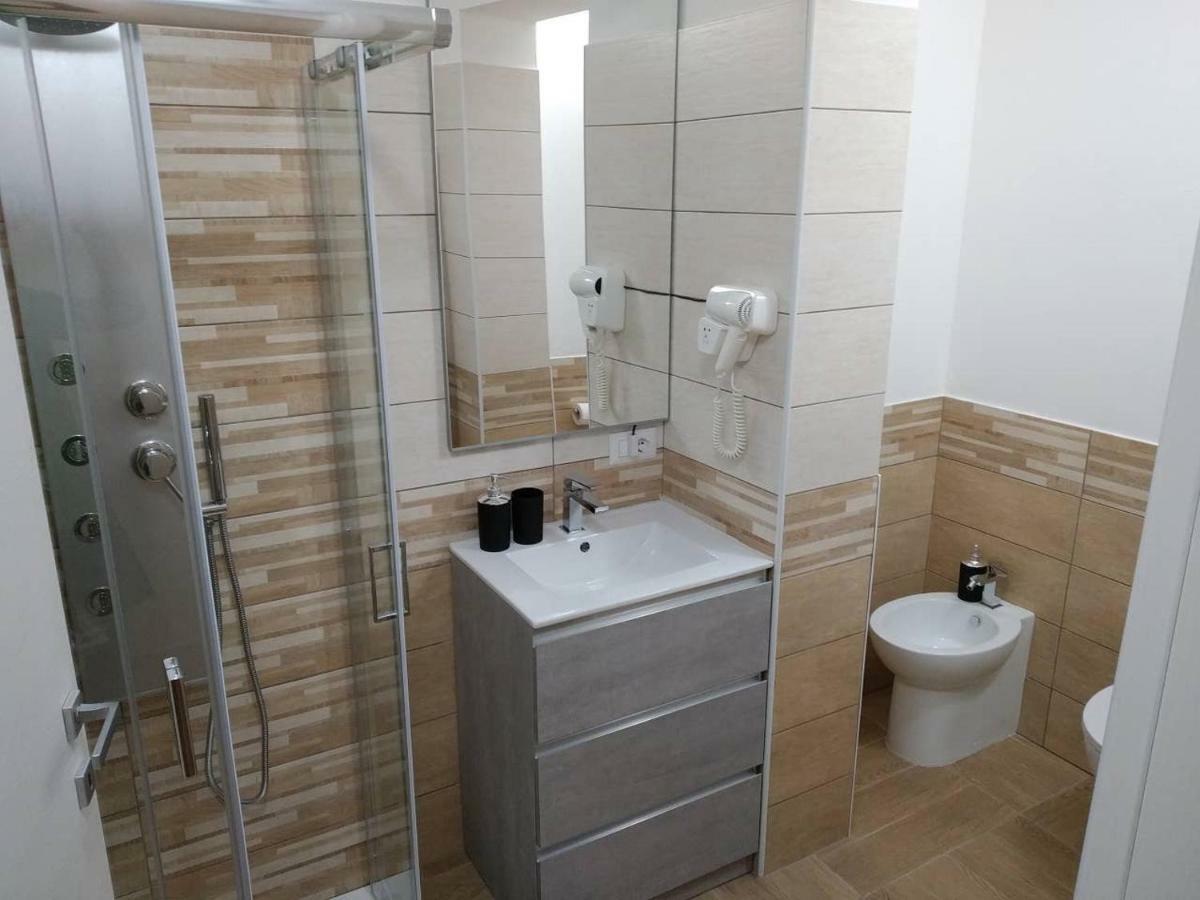 Oristano 5 Pers Appartamento Extérieur photo